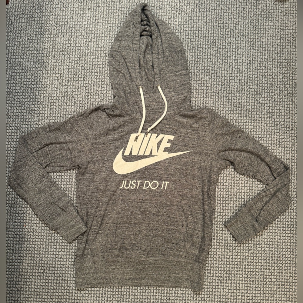 🌚LIGHT WEIGHT NIKE HOODIE🌚